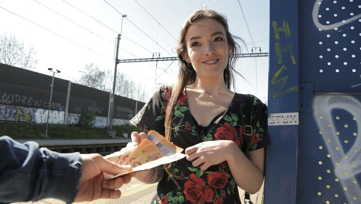 [PublicAgent] - Tattooed Amateur Kylie Enjoys Doggystyle Outdoors - Max Dior - Kylie Nymphette