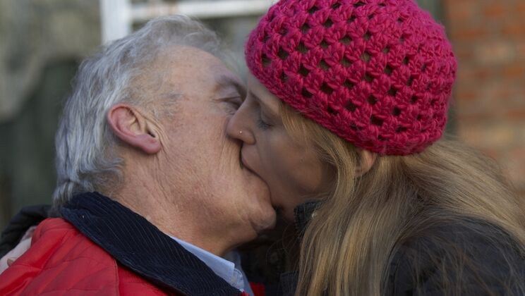 [Oldje] - Blonde Bombshell Olga's Outdoor Escapade - Gustavo - Olga Bartz