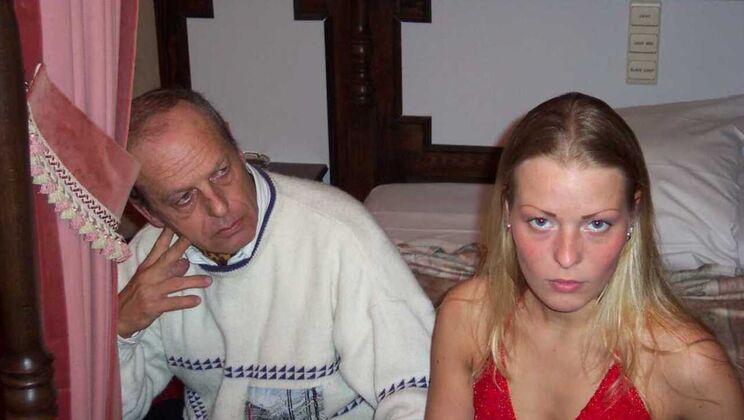 [Oldje] - Pussy Licking Room Service with Dickie - Zafira - Dickie