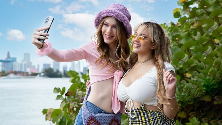 Girlfriend Peggy's Outdoor SexCapade