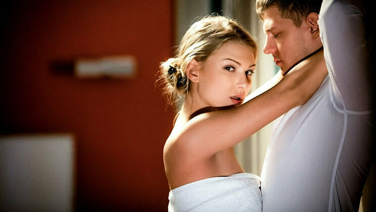 [SexArt] - Flying High with Michael Fly (2017) - Lucy Heart - Michael Fly