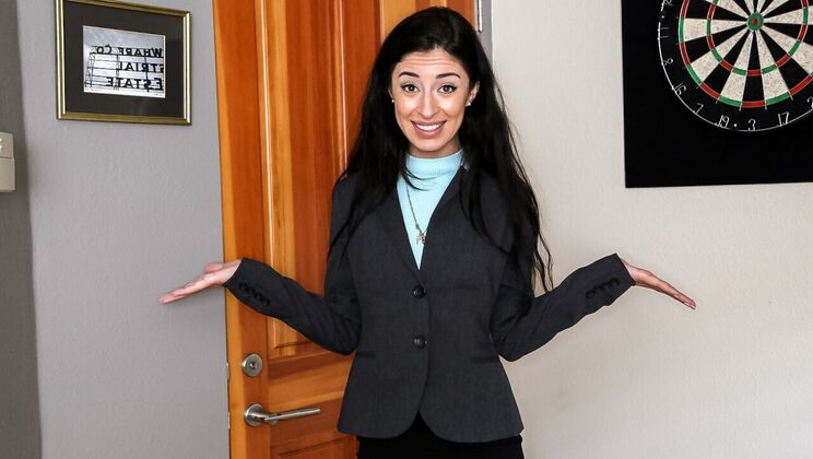 [PropertySex] - Small but Mighty: Cameron's Escort - Cameron Canela