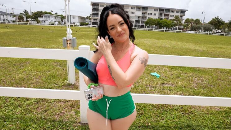 Juicy Ass Girl - Rocket Powers