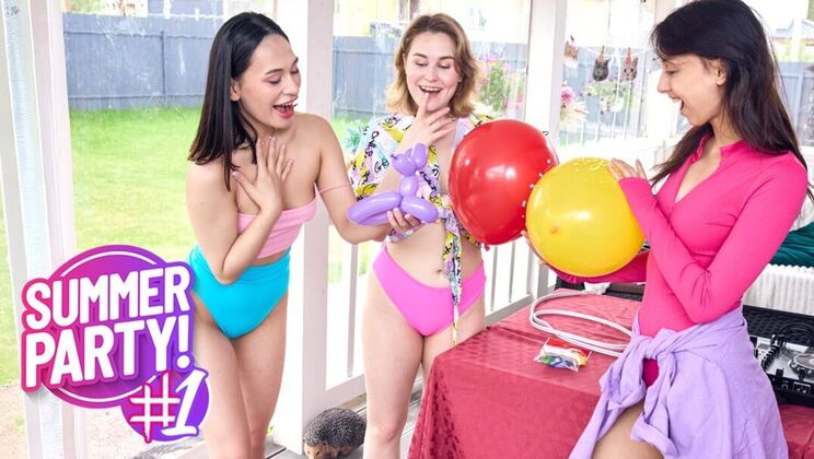 [ClubSweethearts] - Brunette Lesbians Face Sitting & Rimming - Iris Murai - Roxy Muray - Ashly Rabbit