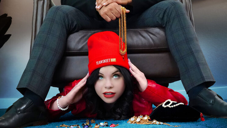 Lola's Belly Button Piercing Shines During BBC Sex